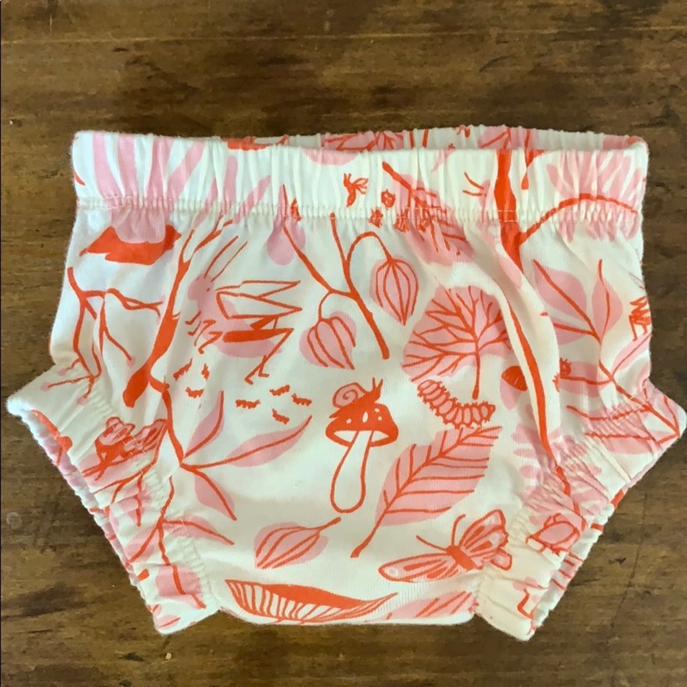 Winter Water Factory Leaves & Bugs Bloomers